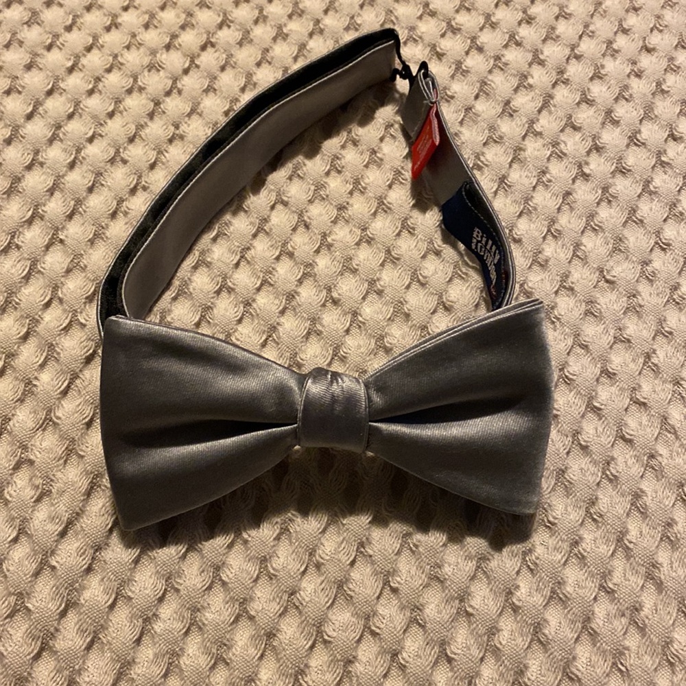 Bow tie